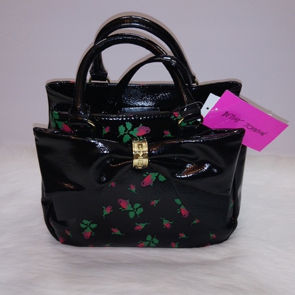 ❤️NWT Betsey Johnson Rosebud Dome Satchel W/Pouch - Picture 2 of 5